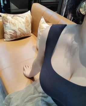 后入大胸小姐姐