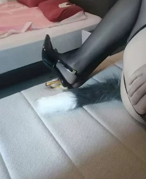 太原喷水三通女，身材很好