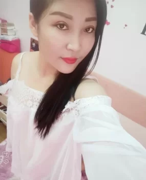 劲松欧版身材大屁股熟女荡妇丹丹