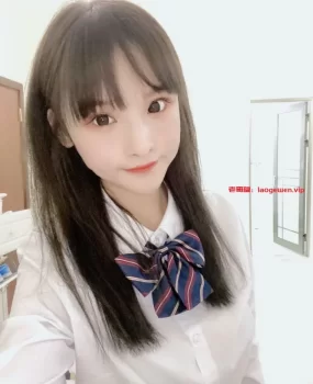 深大学生兼职jk制服短裙丝袜